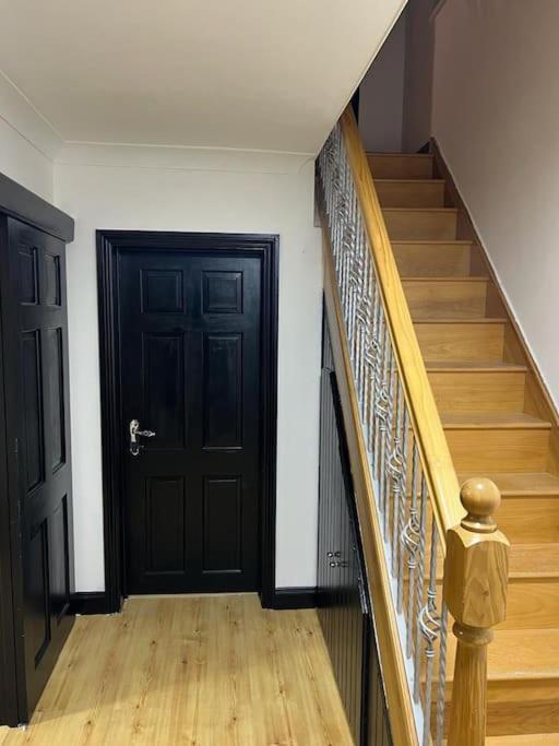 노팅엄 Cheerful 3 Bed House With Free Parking. 빌라 외부 사진